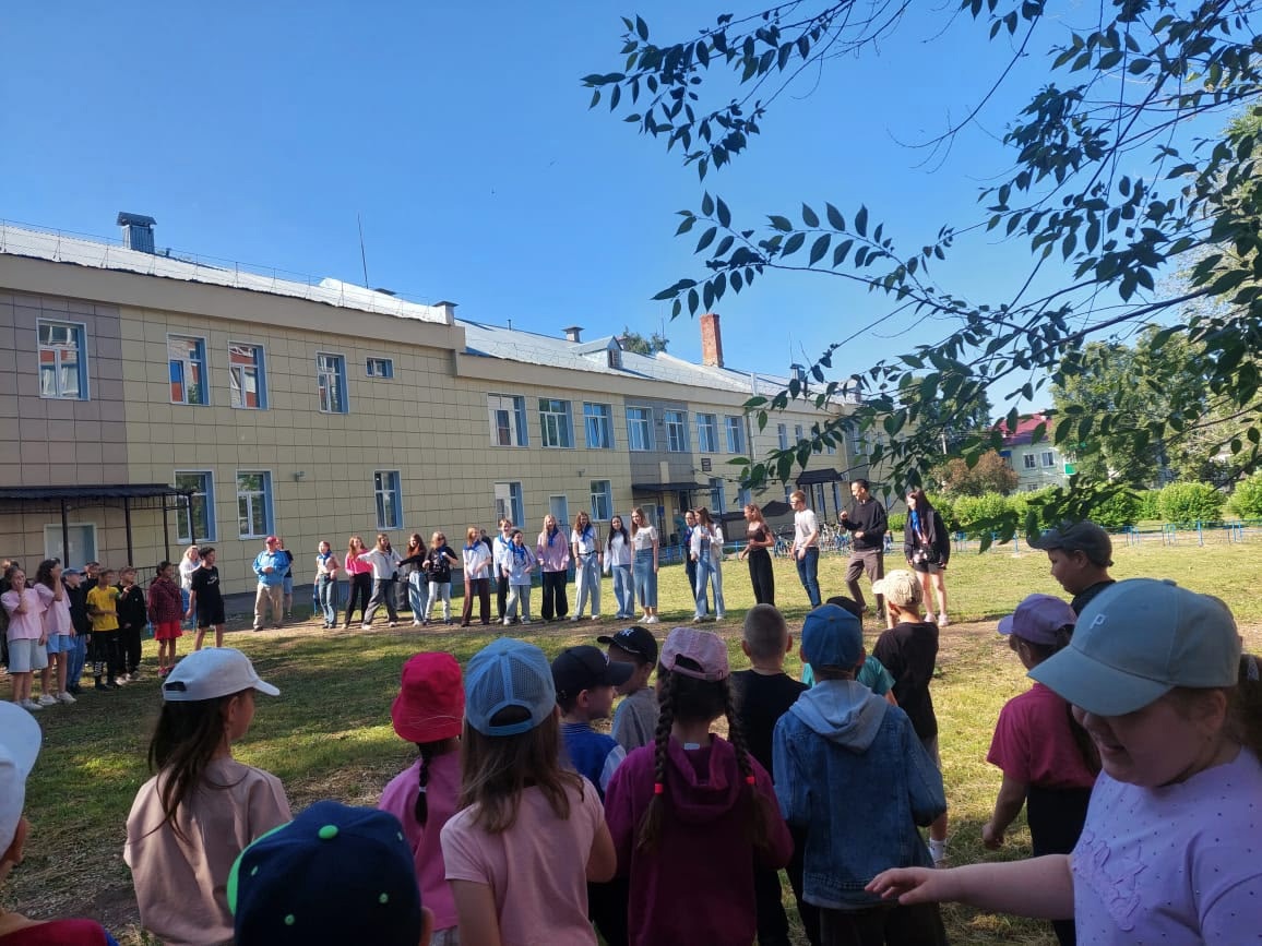 Орлята России знакомятся с городом.